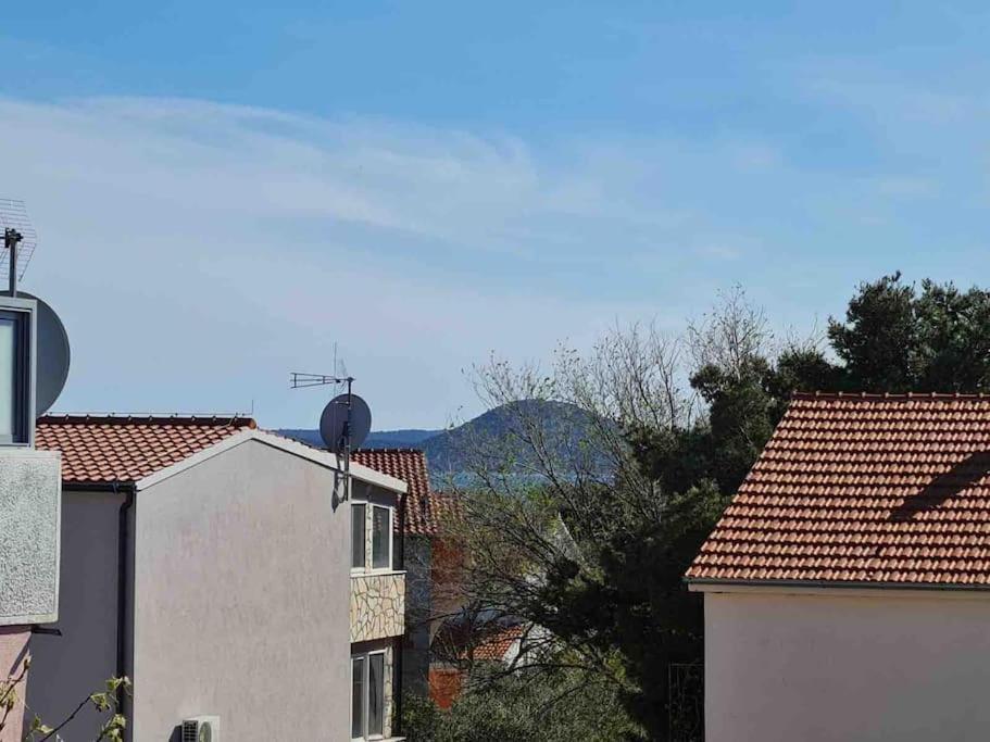Prostorny Domov V Nejkrasnejsi Casti Chorvatska Lägenhet Vodice Exteriör bild