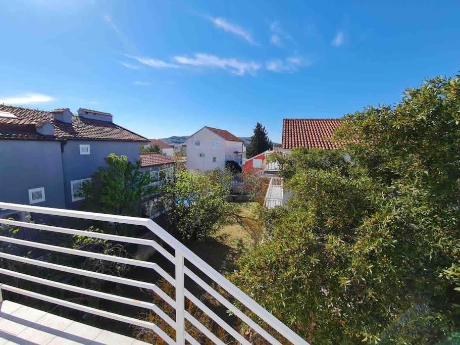 Prostorny Domov V Nejkrasnejsi Casti Chorvatska Lägenhet Vodice Exteriör bild